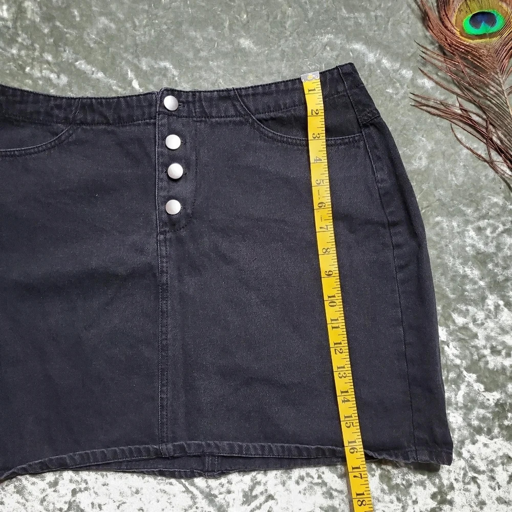 Forever 21 Black Denim Skirt - Picture 7 of 7
